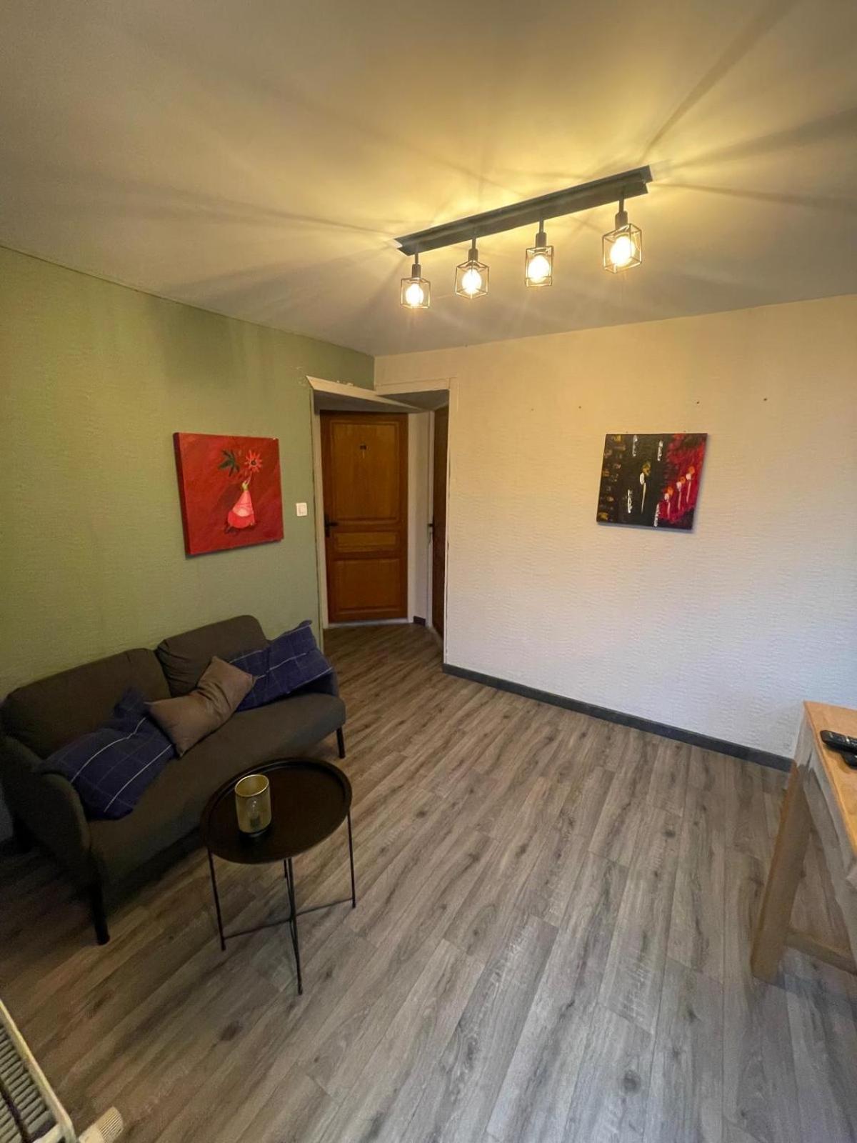 PAUSE NATURE Chambre spacieuse avec salle de bain privative et entrée indépendante Sorbais Exterior foto